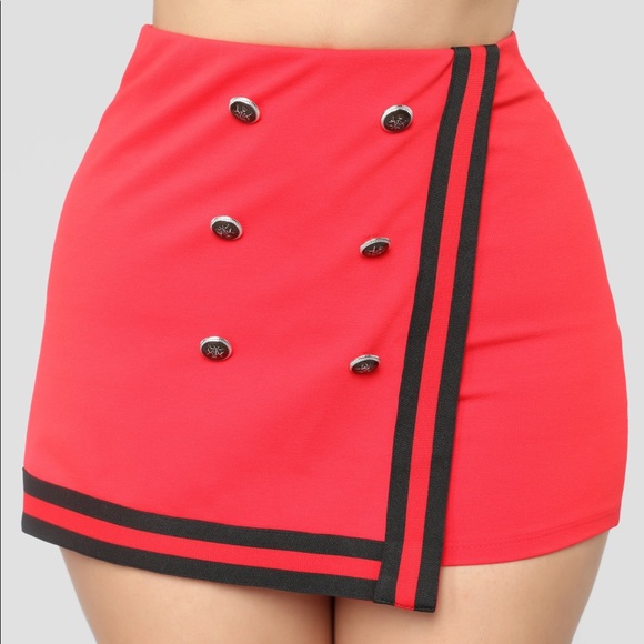 Red SKORT (size S) with black stripes and buttons - Picture 1 of 6